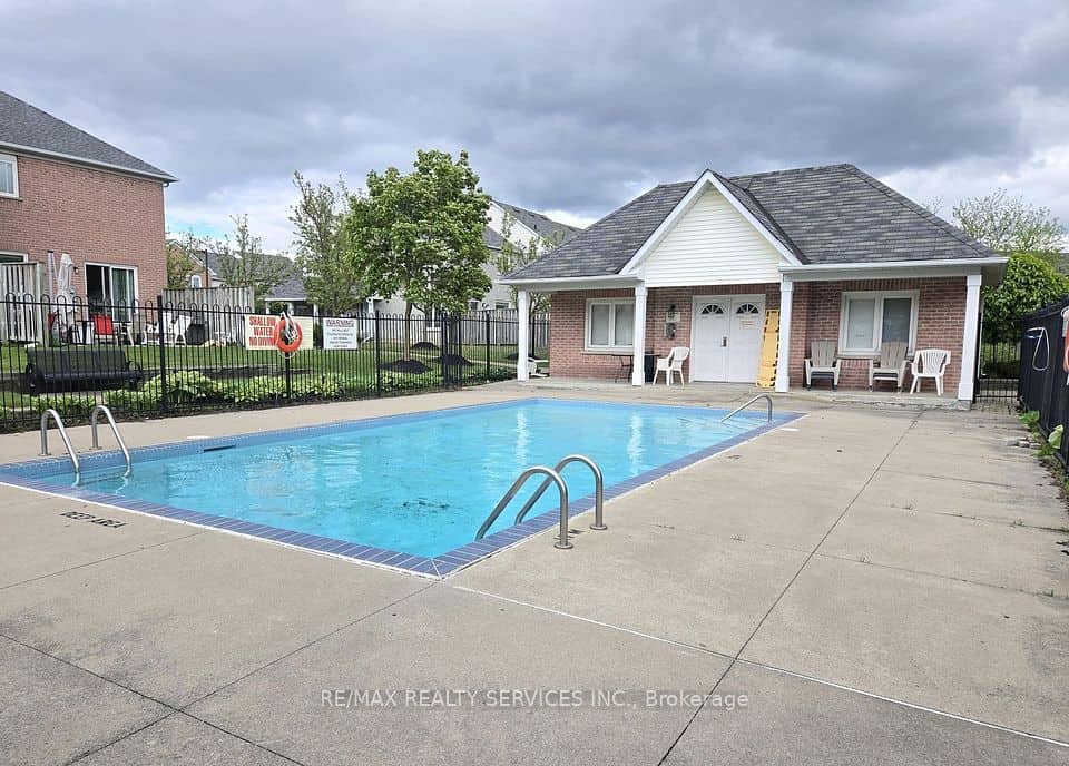 5205 Glen Erin Drive E, Mississauga
