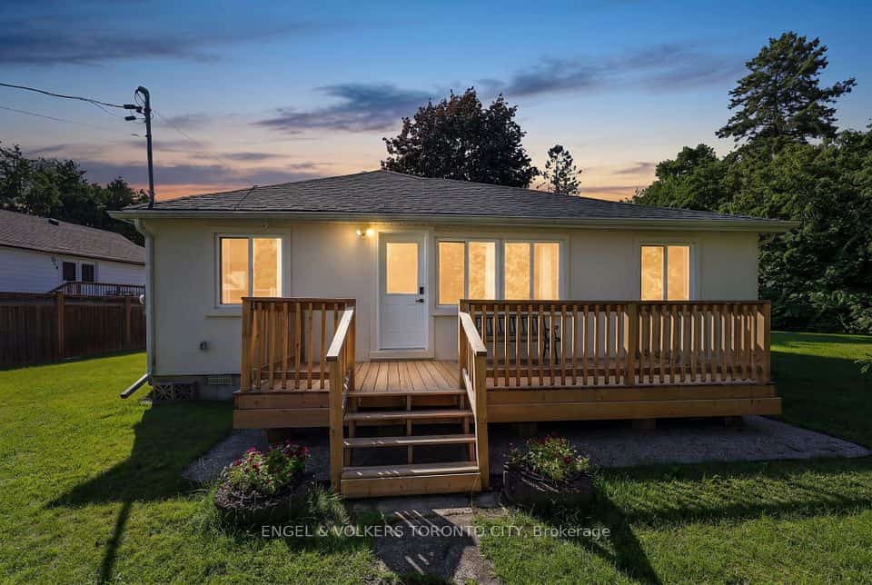 1108 Trombley Street, Innisfil, ON L0L 1W0