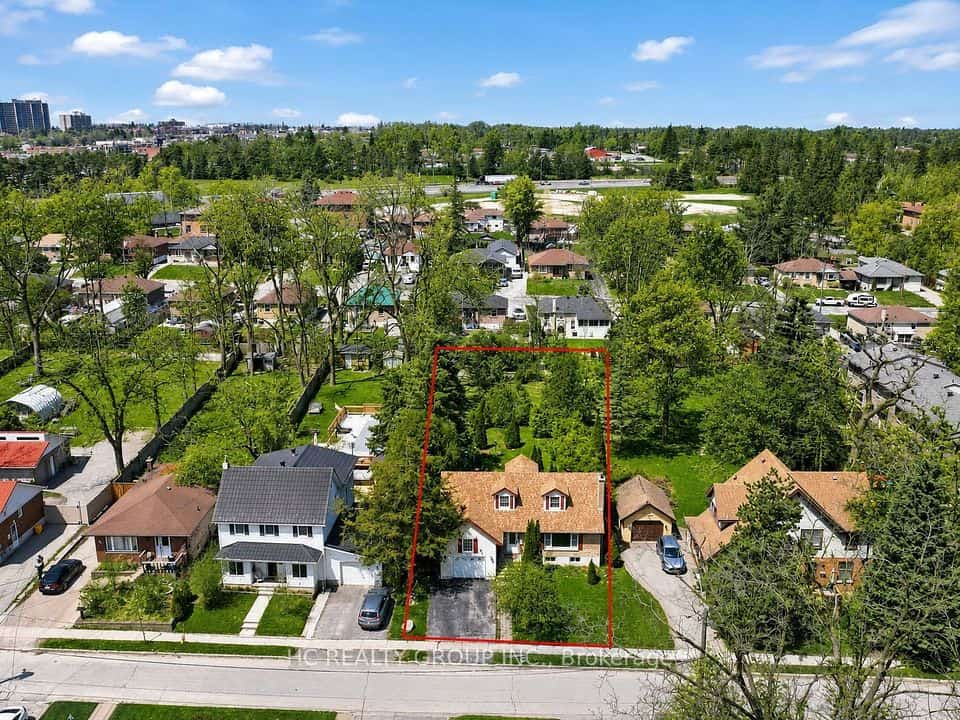 10 NORTH Street, Barrie, ON L4M 2R9