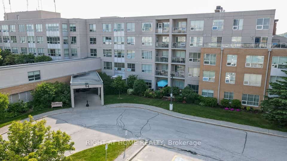 94 DEAN Avenue #505, Barrie, ON L4N 0M3