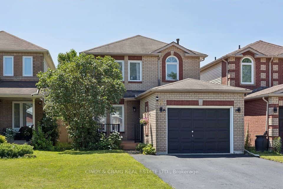 25 John Walter Crescent, Clarington, ON L1E 2W6