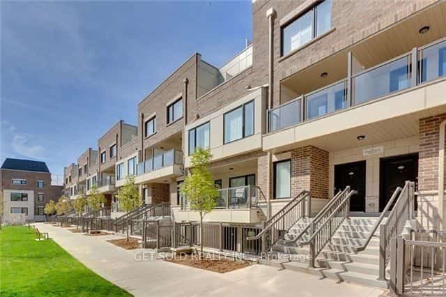 8 Drummond Street #421, Toronto, ON M8V 1Y8
