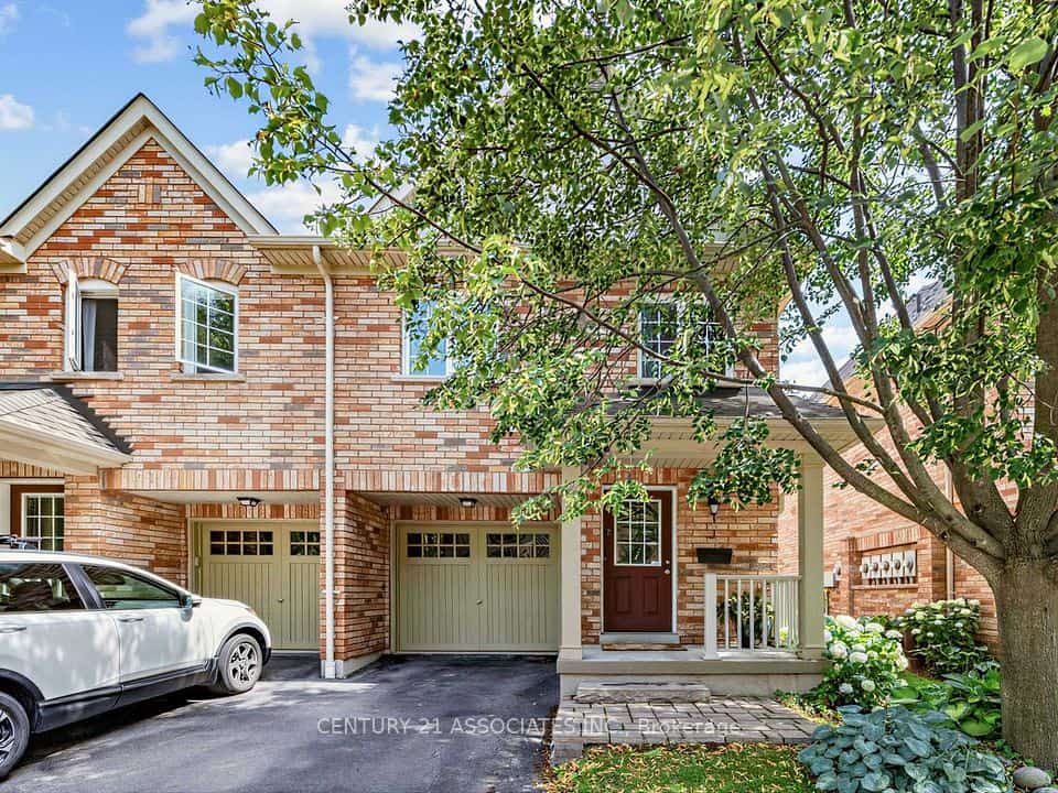 233 Duskywing Way #48, Oakville, ON L6L 0C5