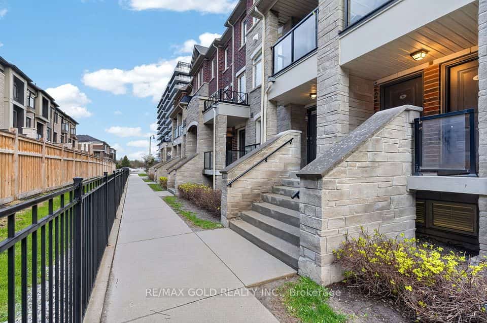200 Veterans Drive #48, Brampton, ON L7A 4S6