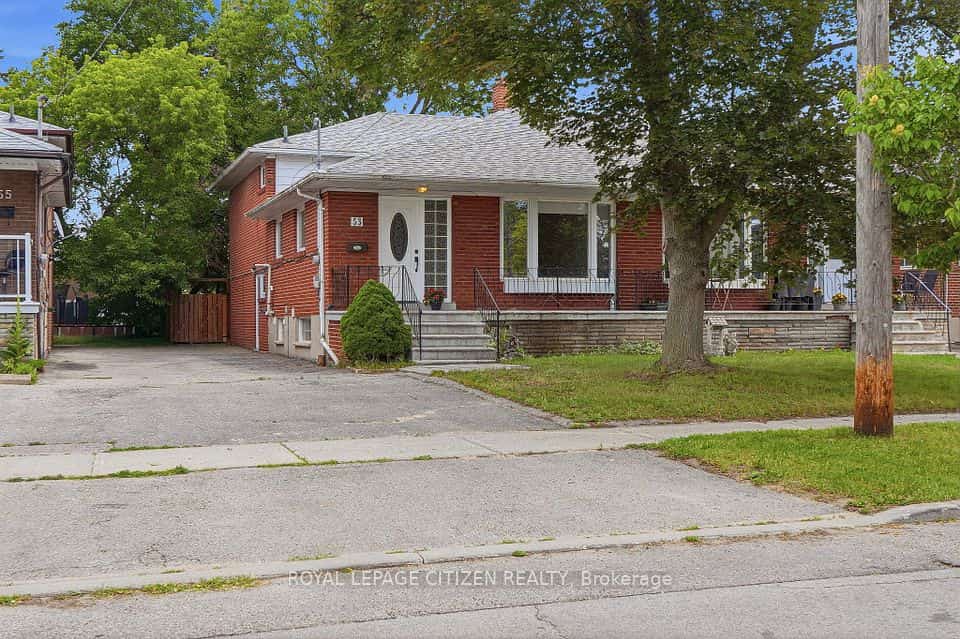 53 Grampian Crescent, Toronto, ON M9L 2L2