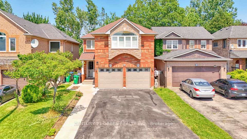 3706 Forest Bluff Crescent, Mississauga, ON L5N 7W7