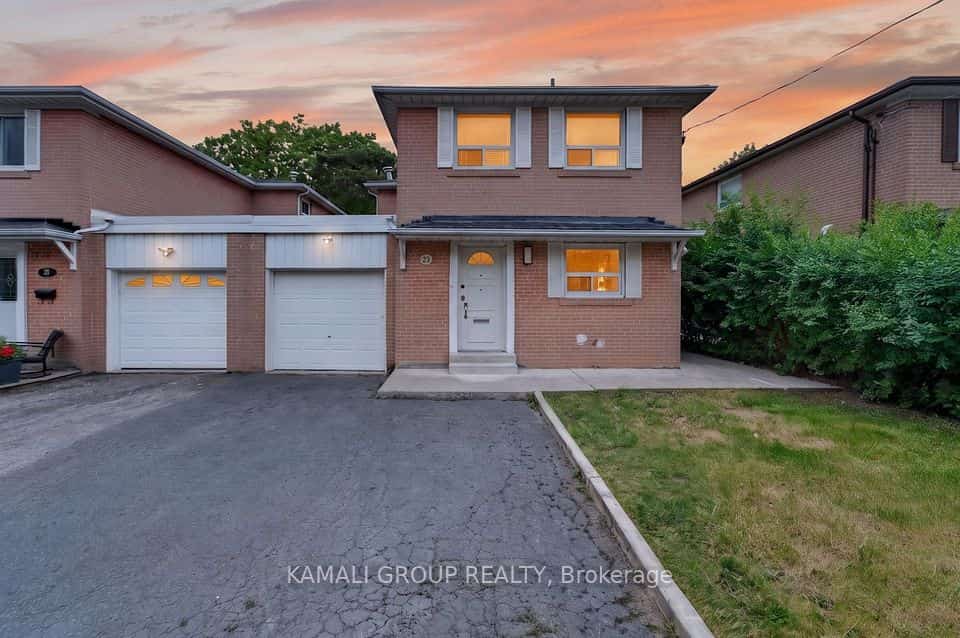 23 Greenwin Village Road, Toronto, ON M2R 2R9