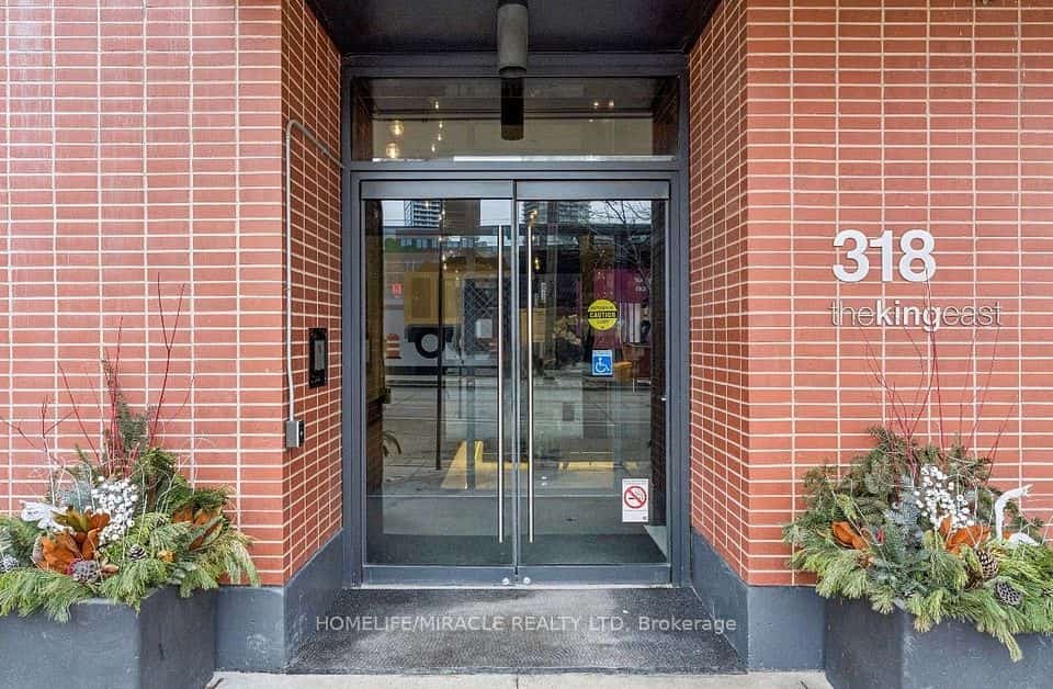 318 King Street E #207, Toronto, ON M5A 1C1