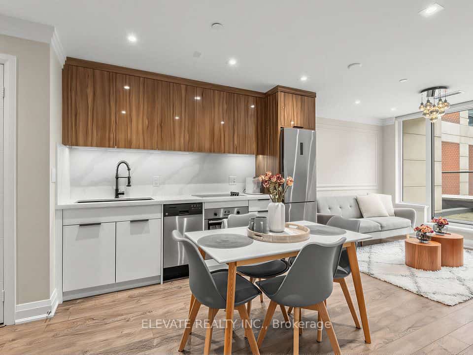 18 Uptown Drive #229, Markham, ON L3R 5M5