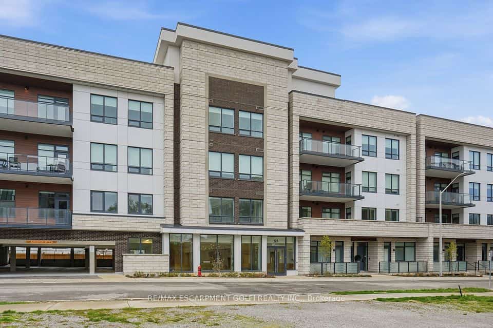 123 MAURICE Drive #409, Oakville, ON L6K 2W6