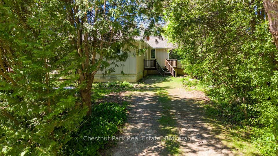 4 Parkside Avenue, Collingwood, ON L9Y 5P3