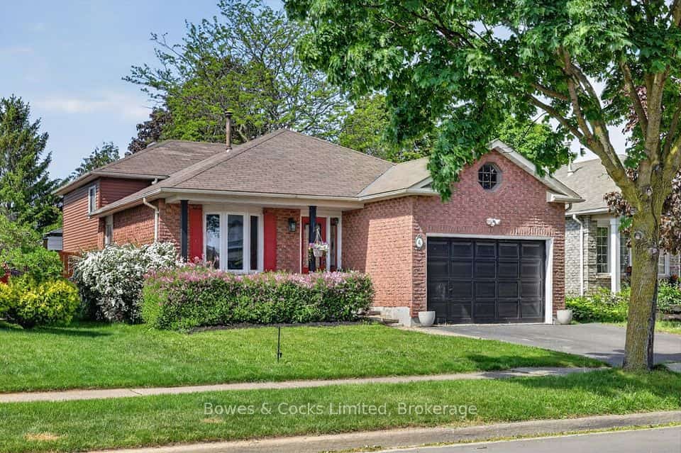4 Claret Road, Clarington, ON L1E 1V9
