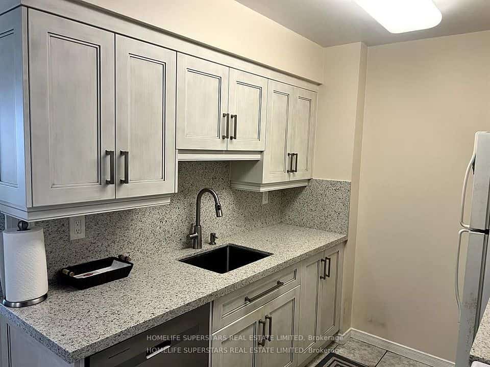 300 Ray Lawson Boulevard #416, Brampton, ON L6Y 5H5