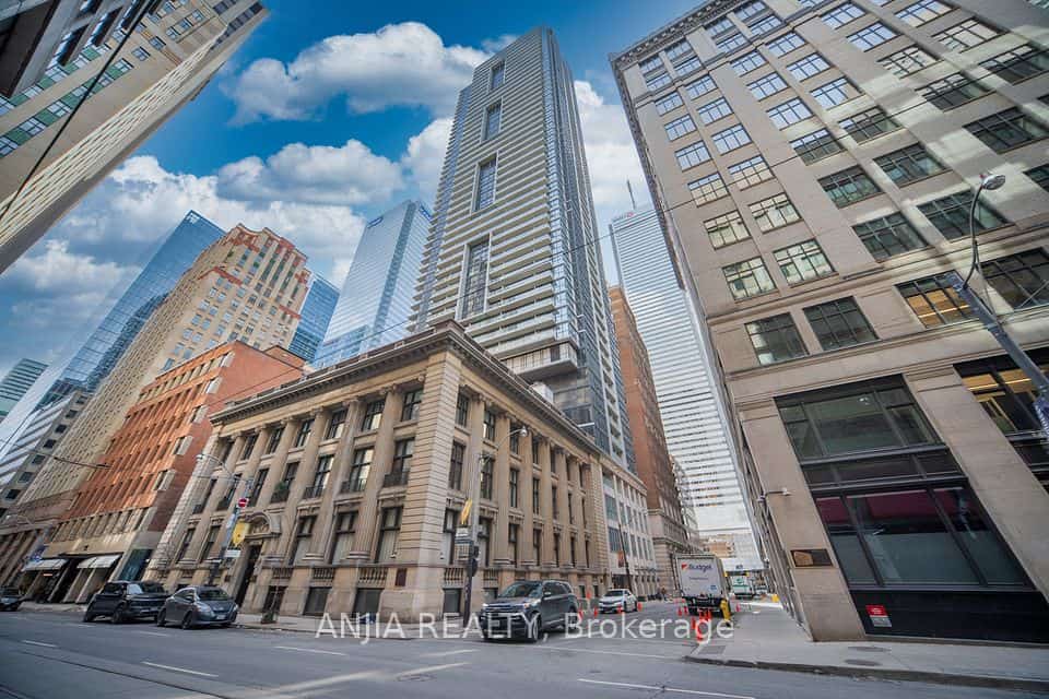 70 Temperance Street #1511, Toronto, ON M5H 0B1