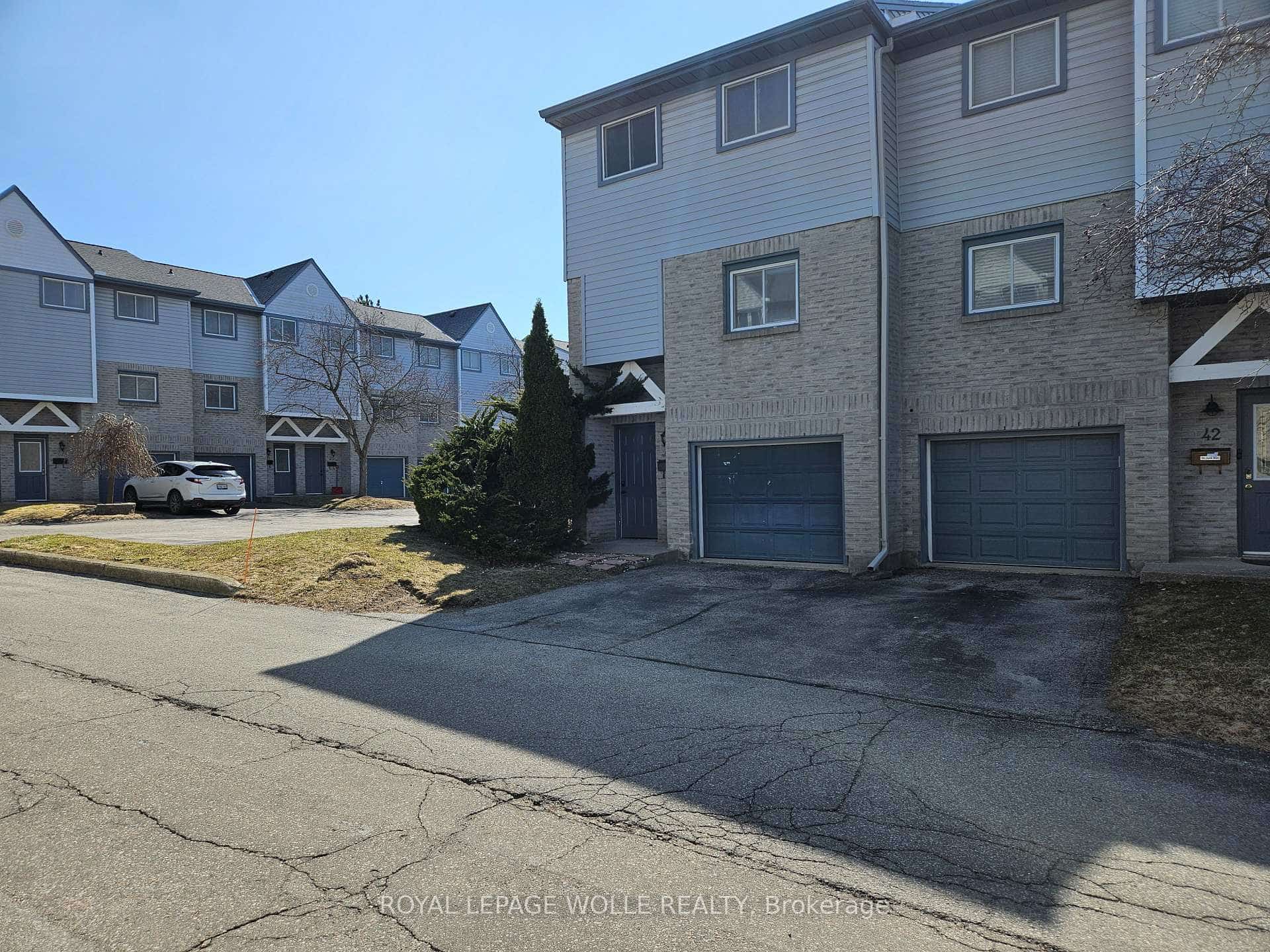 589 Beechwood Drive #43, Waterloo, ON N2T 2K9