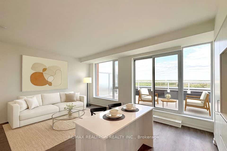 6 David Eyer Road #PH915, Richmond Hill, ON L4S 0N5