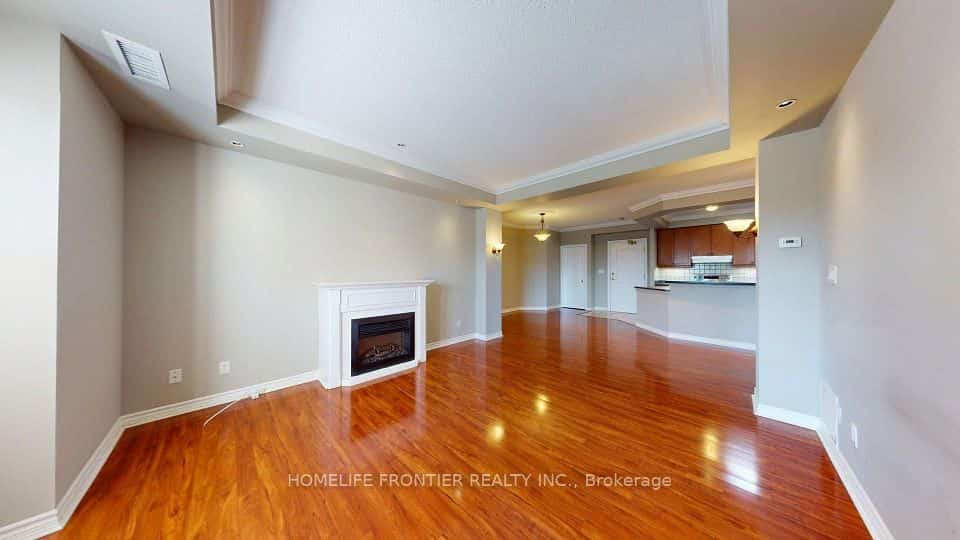 3351 Cawthra Road #402, Mississauga, ON L5A 4N5