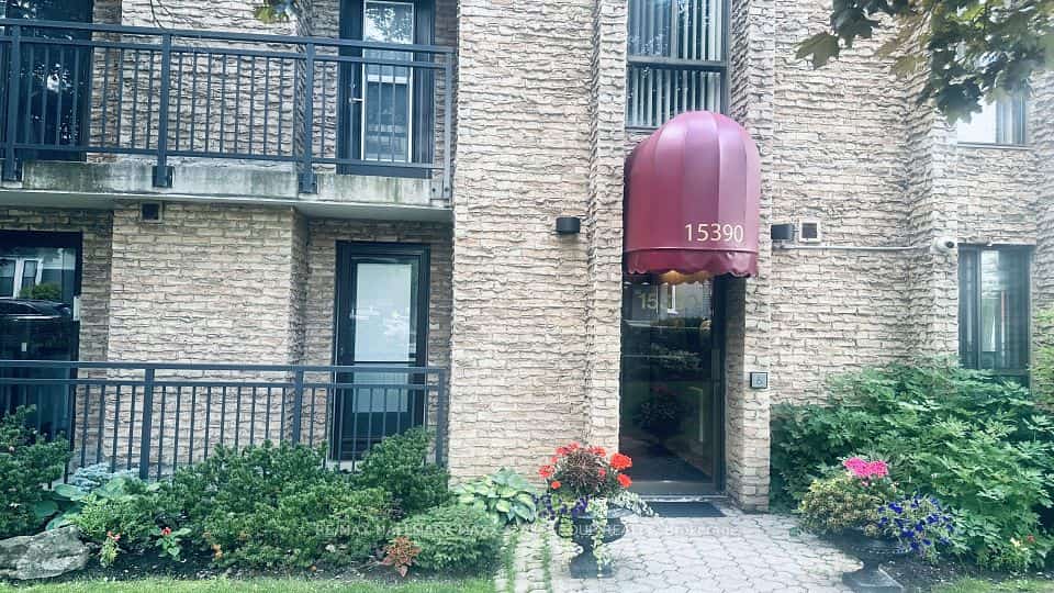 15390 Yonge Street #201, Aurora, ON L4G 1N8