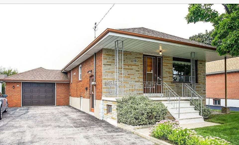 10 Rosewood Avenue, Toronto, ON M8Z 1X4