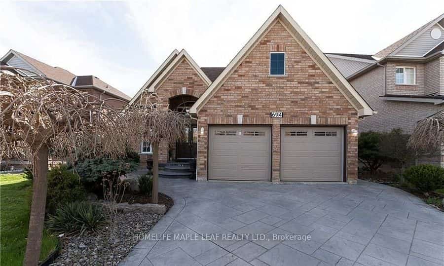 694 Gypsy Fly Crescent, Mississauga, ON L5W 1H5