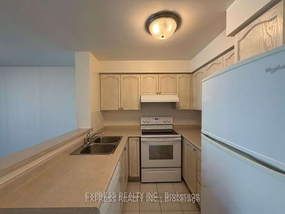 29 Pemberton Avenue #1106, Toronto, ON M2M 4L5
