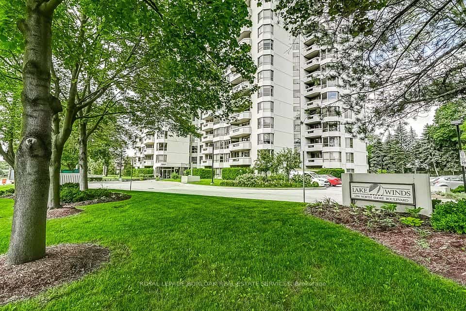 1201 North Shore Boulevard #204, Burlington, ON L7S 1Z5