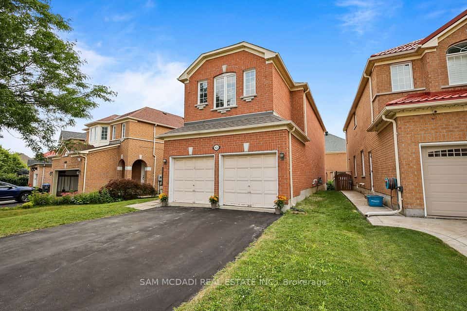 6426 Valiant Heights, Mississauga, ON L5W 1E2