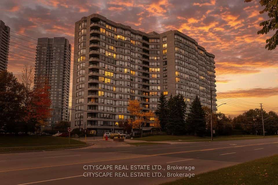 7460 Bathurst Street #209, Vaughan, ON L4J 7K9