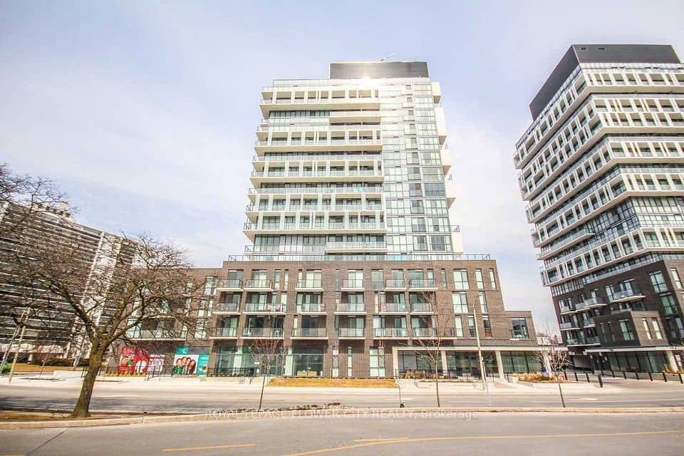 128 Fair View mall Drive, Toronto