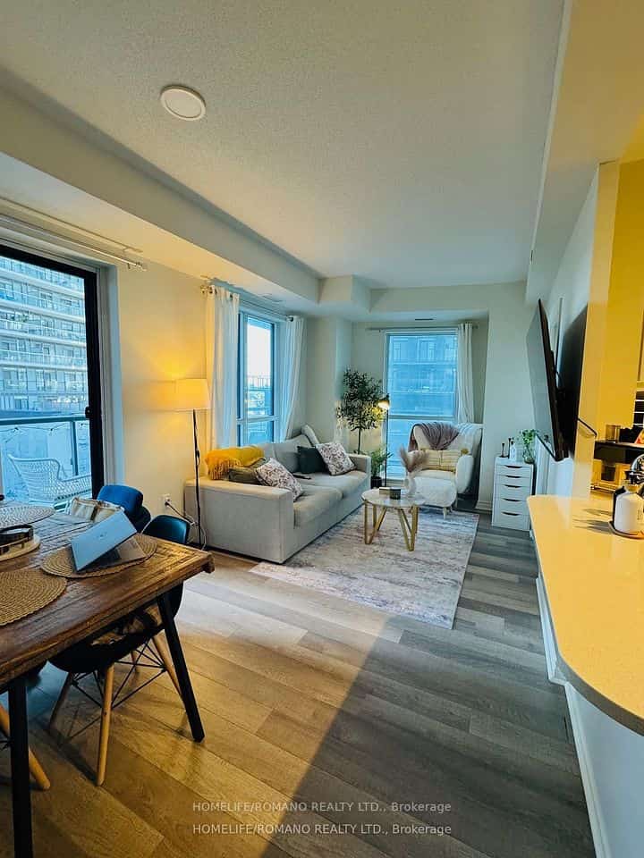 39 Annie Craig Drive #605, Toronto, ON M8V 0H1