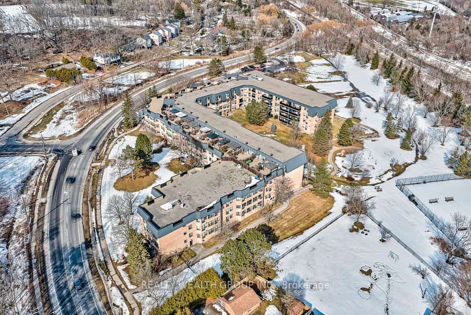 155 Main Street N #221, Newmarket, ON L3Y 8C2