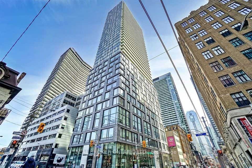 101 Peter Street W, Toronto