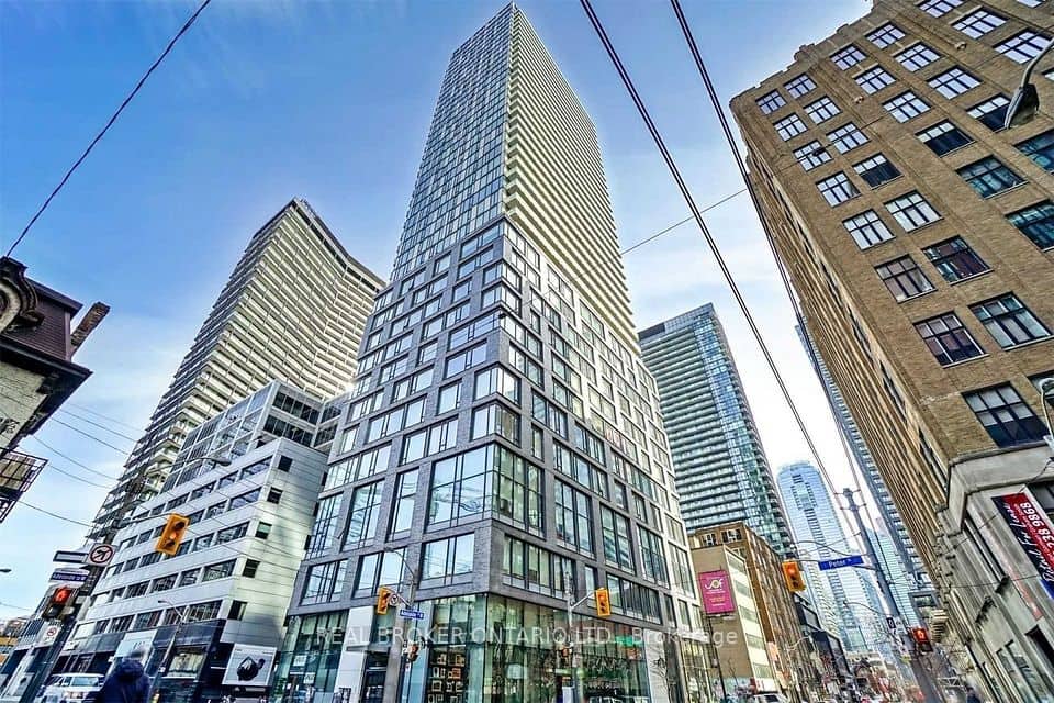 101 Peter Street W, Toronto