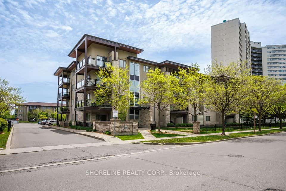 570 Lolita Gardens #401, Mississauga, ON L5A 0A1