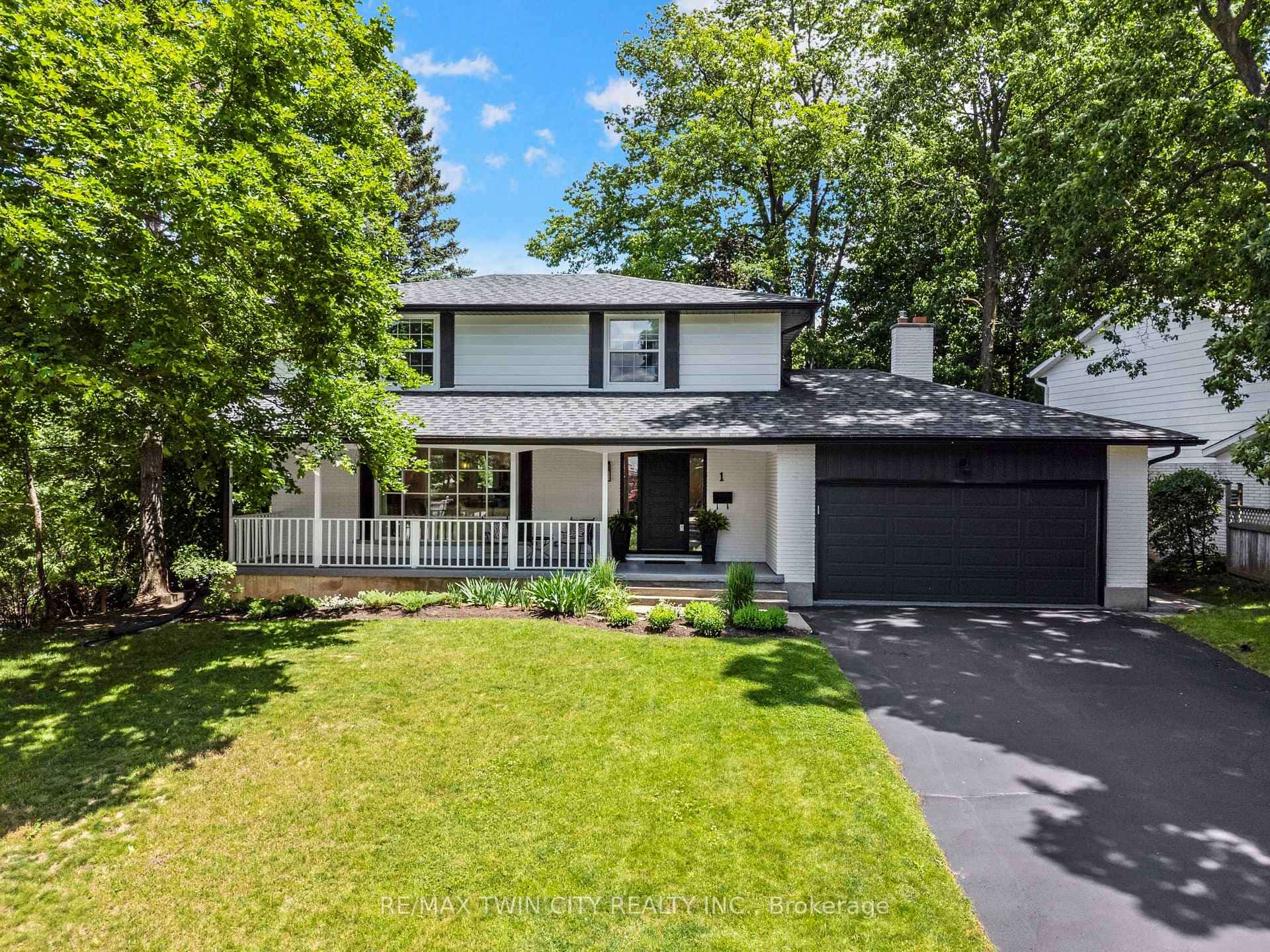 1 Blackfriars Place, Cambridge, ON N1S 3P1