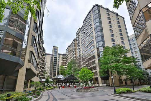 211 N Saint patrick Street S, Toronto, ON M5T 2Y9