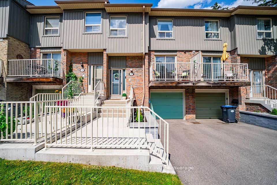 60 Hanson Road #117, Mississauga, ON L5B 2P6