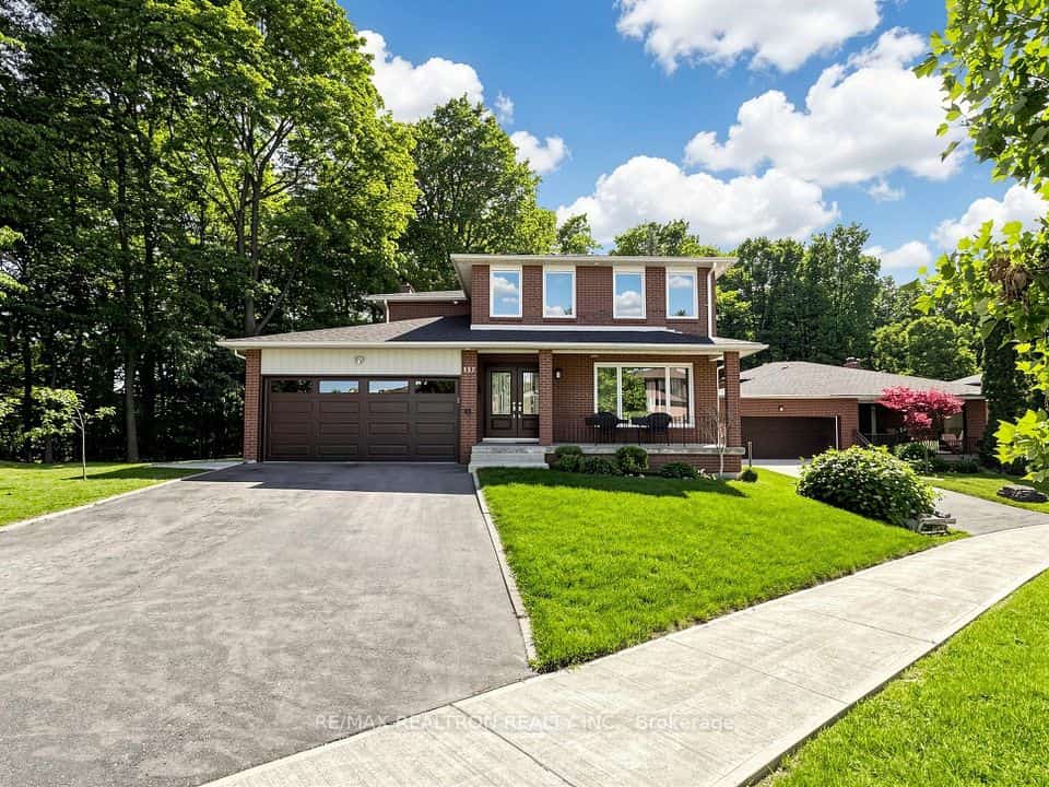132 Stilecroft Drive, Toronto, ON M3J 1A9