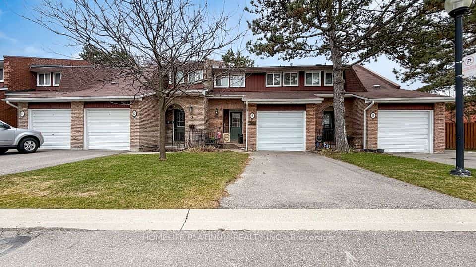3350 Hornbeam Crescent #9, Mississauga, ON L5L 3Z7