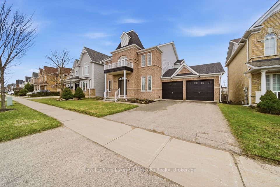 76 Succession Crescent, Barrie, ON L4M 7G5
