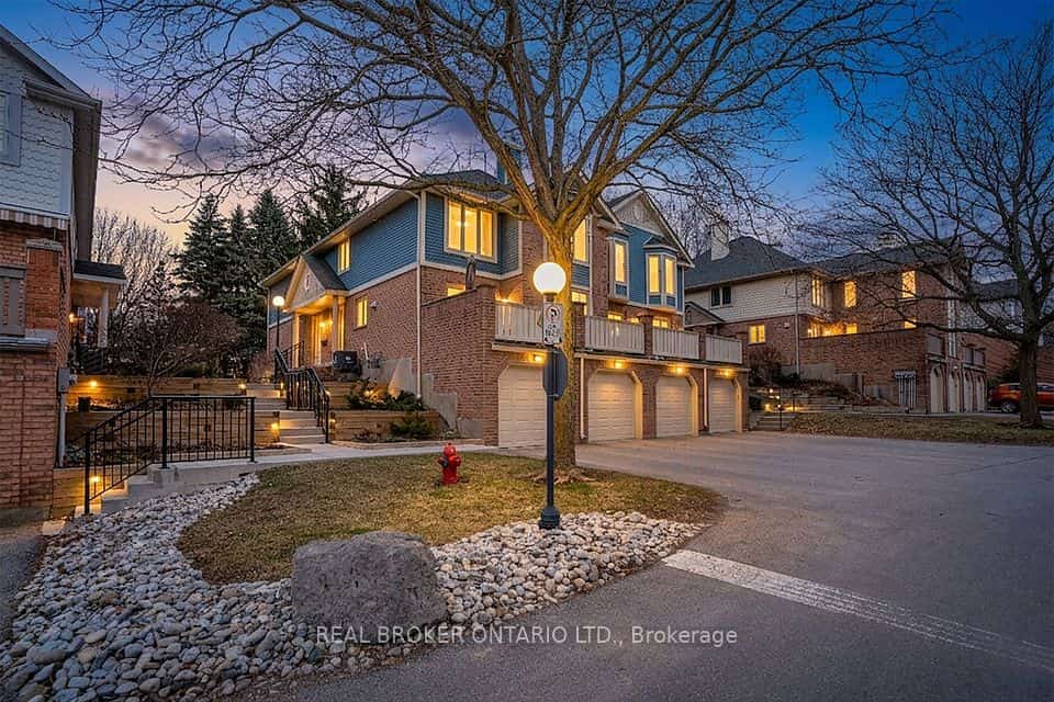 941 Gordon Street #11, Guelph, ON N1G 4R9