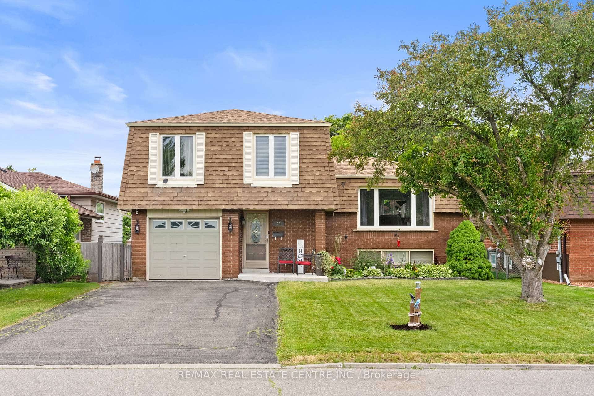 39 Grassmere Crescent, Brampton, ON L6S 1C9
