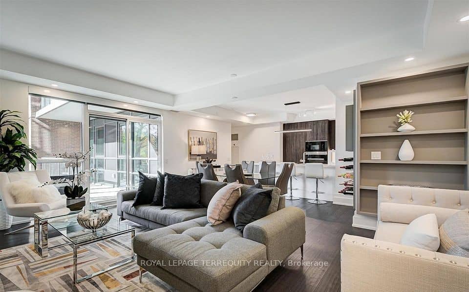 3 Southvale Drive, Toronto