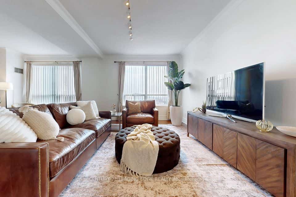62 Suncrest Boulevard #LPH9, Markham, ON L3T 7Y6