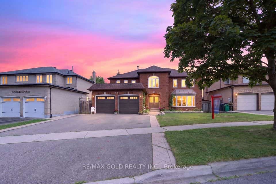 40 Shadywood Road, Brampton, ON L6Z 4M1