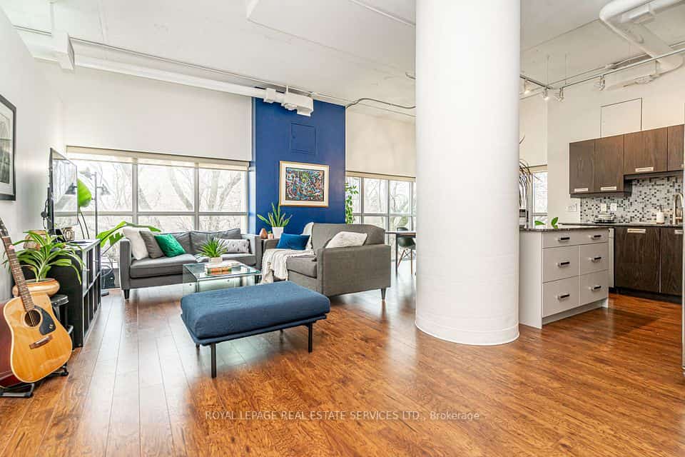 2 Fieldway Road #206, Toronto, ON M8Z 0B9