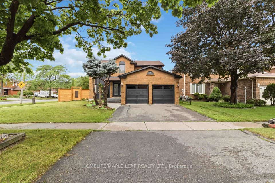 90 Burgby Avenue, Brampton, ON L6X 3A4