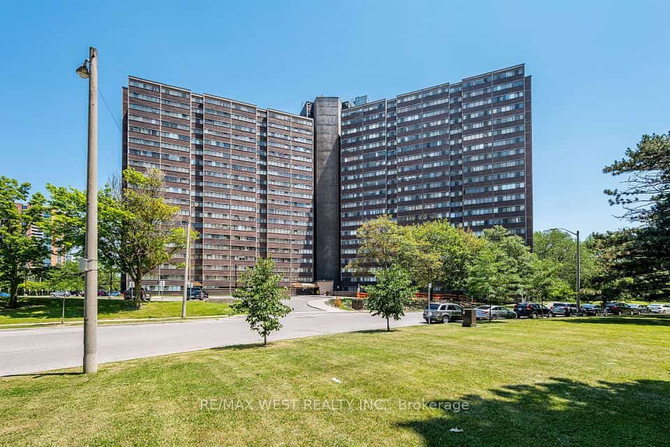 Tiffany Place, Toronto