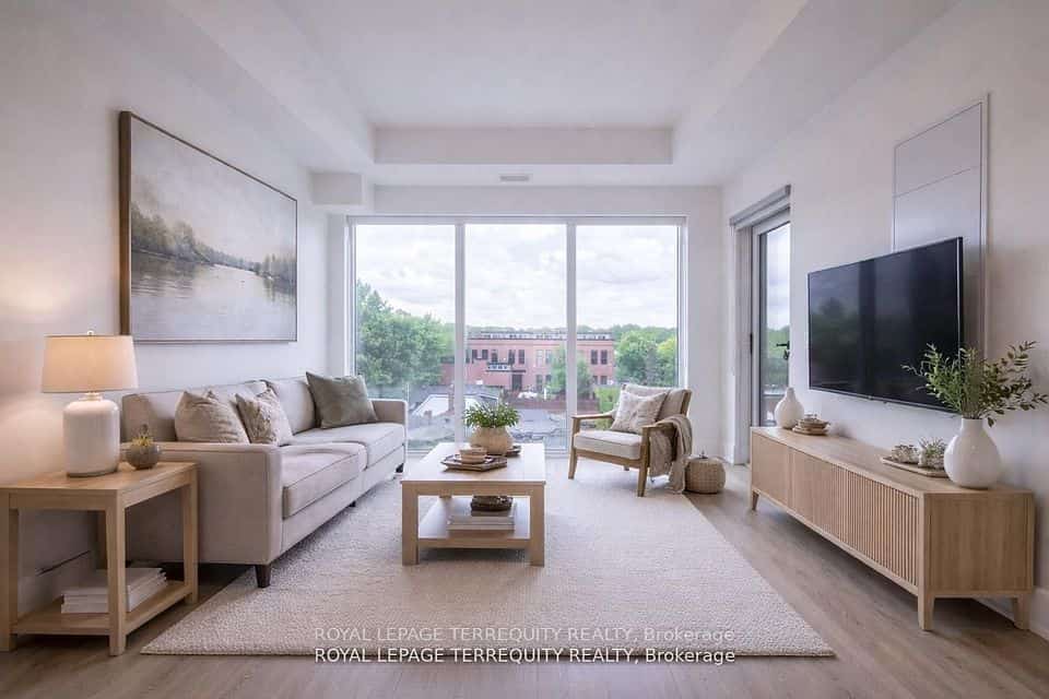 495 Logan Avenue #505, Toronto, ON M4K 0A5