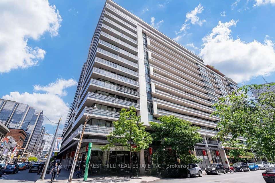 111 Elizabeth Street #917, Toronto, ON M5G 1P7